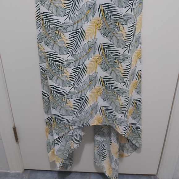 Luna Size Small White Dress with Green and Yellow Pattern (S) - Picture 6 of 10